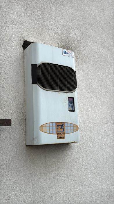 Cameră frigorifică (refrigerare) – stare foarte bună