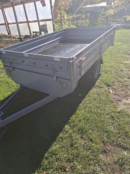 Vând  remorca... 750 kg