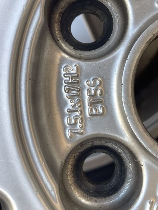 Jante Audi 8P0 601 025 Q | 7.5J x 17” ET56 cu anvelope