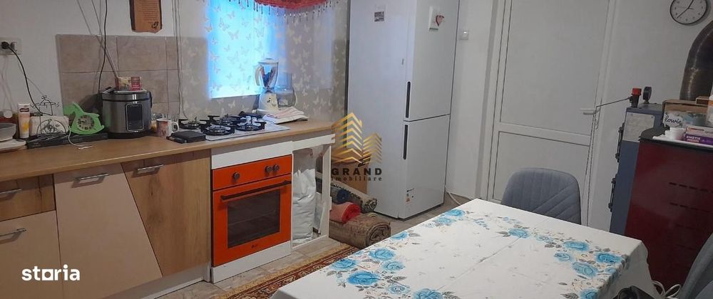 Casa De Vanzare | 5 Arii | Valea Jelnei | 100 Mpu |5 Arii | 75.000 Eur