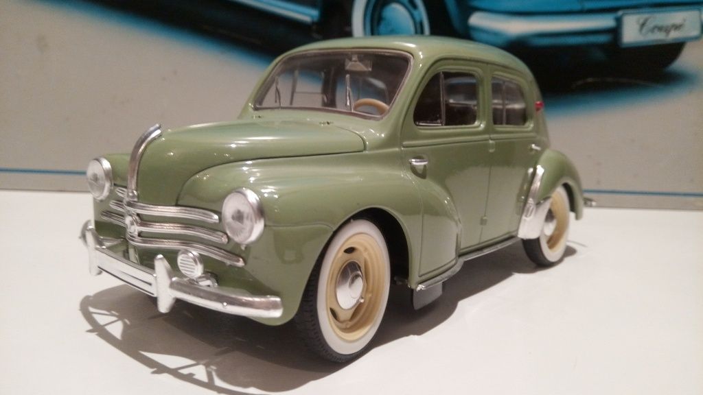 Raritate Renault 4CV macheta auto Scara 1:17, solido