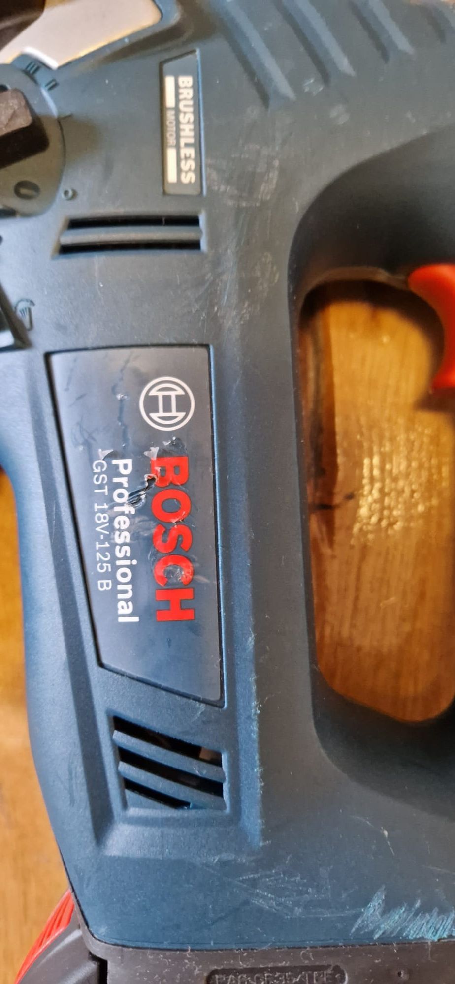 Bosch ferestrău pendular pe acumulator