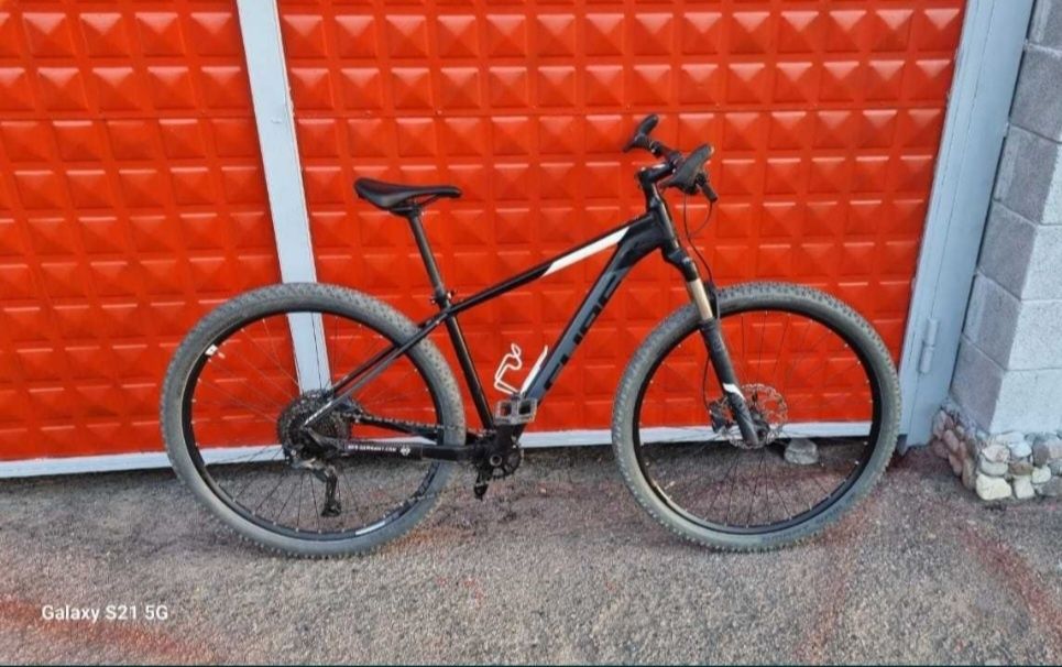 Cube Acid R 29 2019 года. Giant author Scott Cannondale centurion