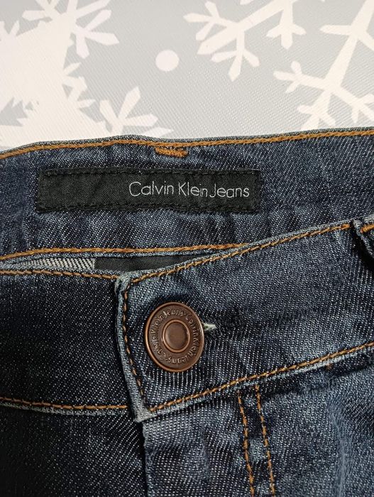 Vând blugi bărbătești