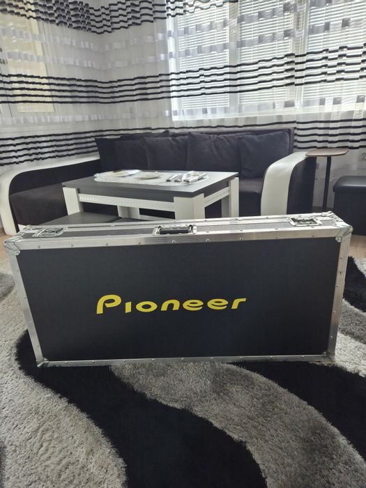 Pioneer миксер djm 2000 nexus и  кейс.