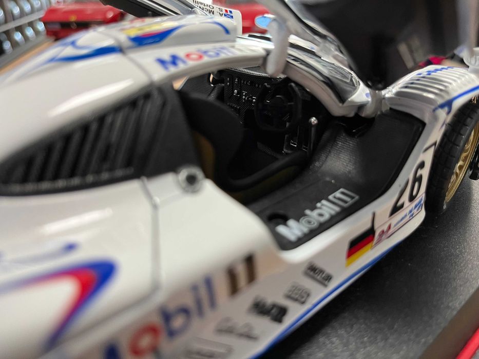 Чисто нов MAISTO метален колекционерски модел PORSCHE 911 GT1 1 LeMans