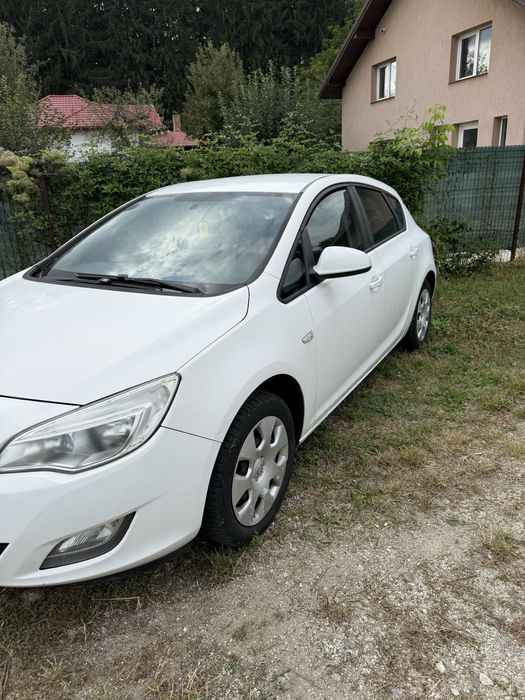 Vând opel asta j 1.4 benzina si gpl