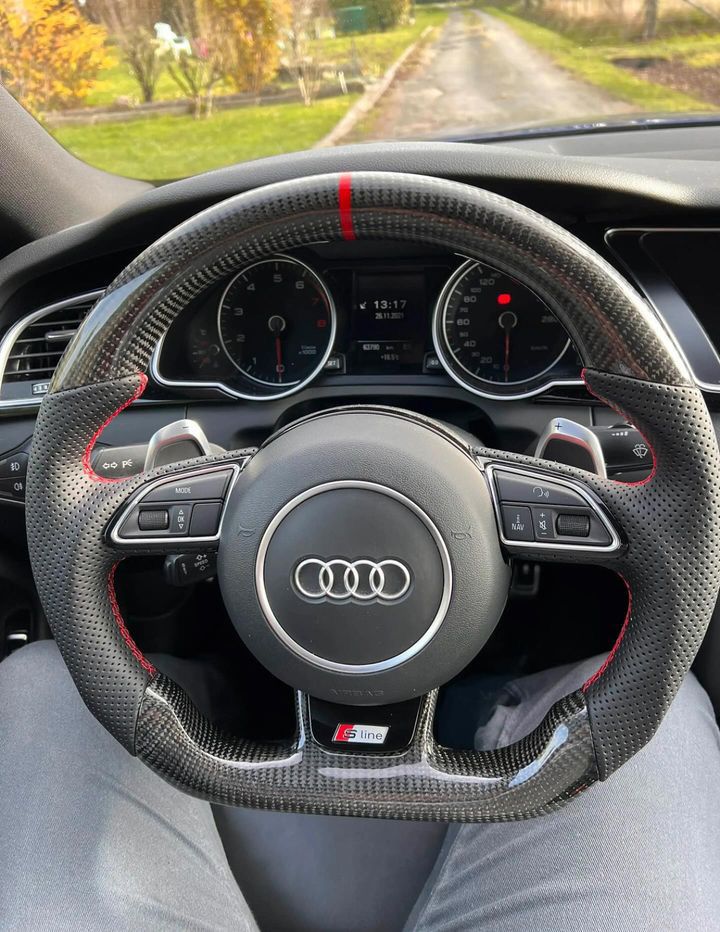 Volane Audi B8 / B8.5 Custom – Carbon / Alcantara / Piele