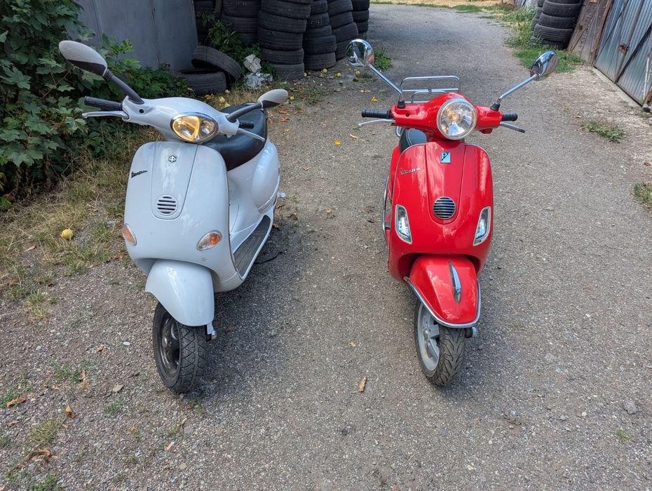 Vând doua scutere Vespa Piaggio 125/ 50 cmc
