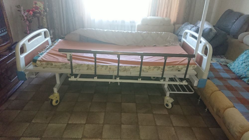 Кровать медицинская