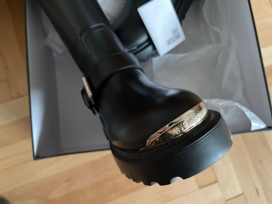 Love Moschino logo-engraved ботуши 39