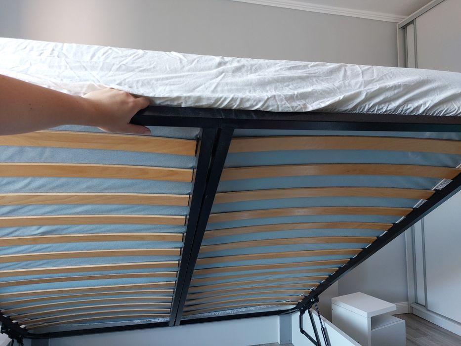 Pat matrimonial dormitor