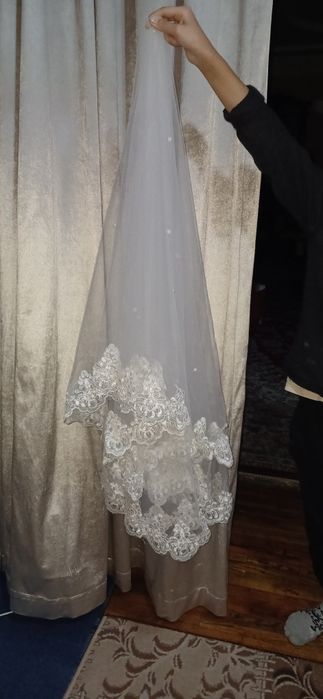 Oq doʻppi fata kampilekt