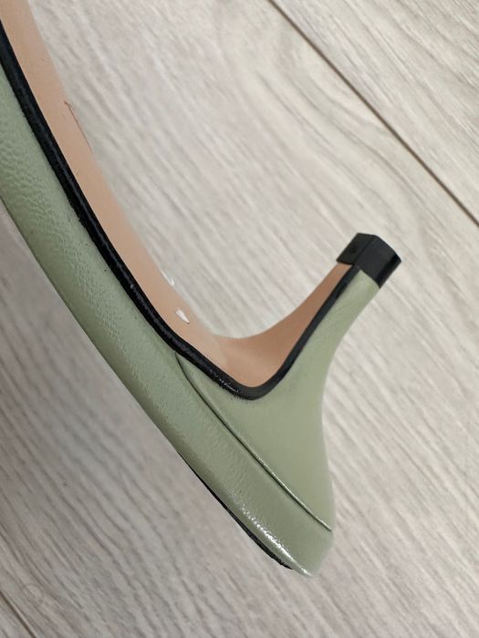 Pantofi Zara, noi, din piele, marimea 37, transport gratuit