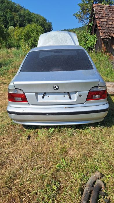 Dezmembrez bmw e39 525da