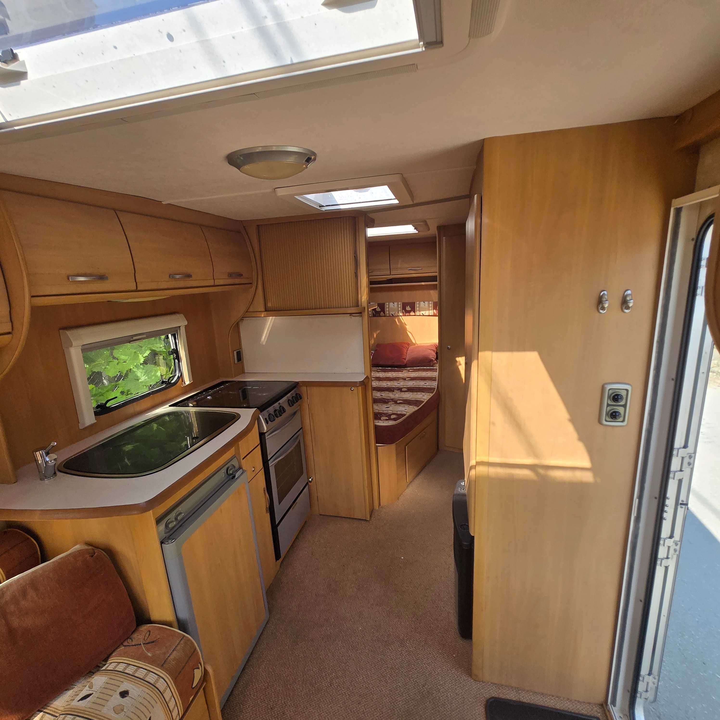 Каравана SWIFT CARISMA 550 4-5 спални места