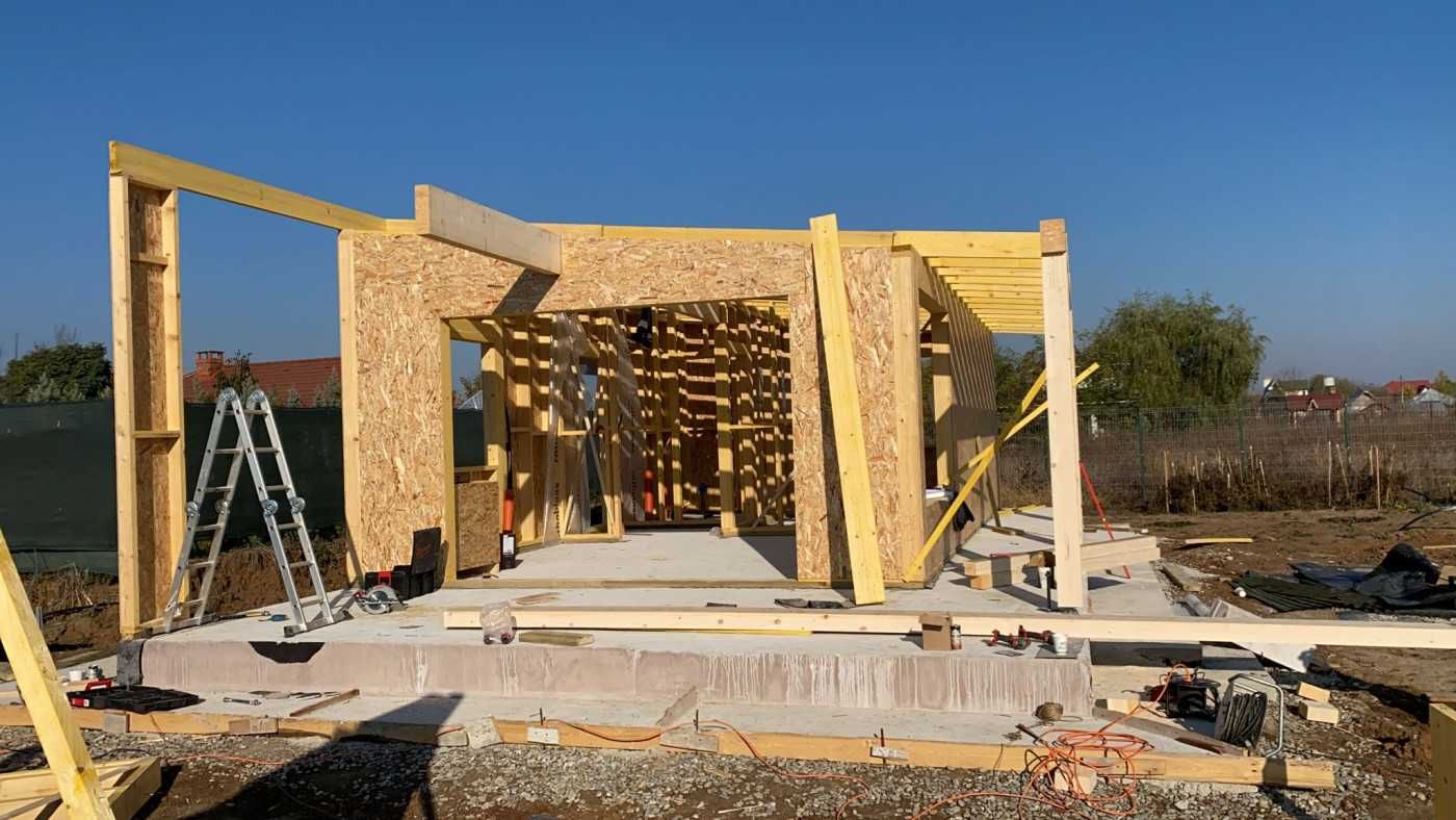 Cabana stil A-Frame, casa, terase si foisoare din structura de lemn
