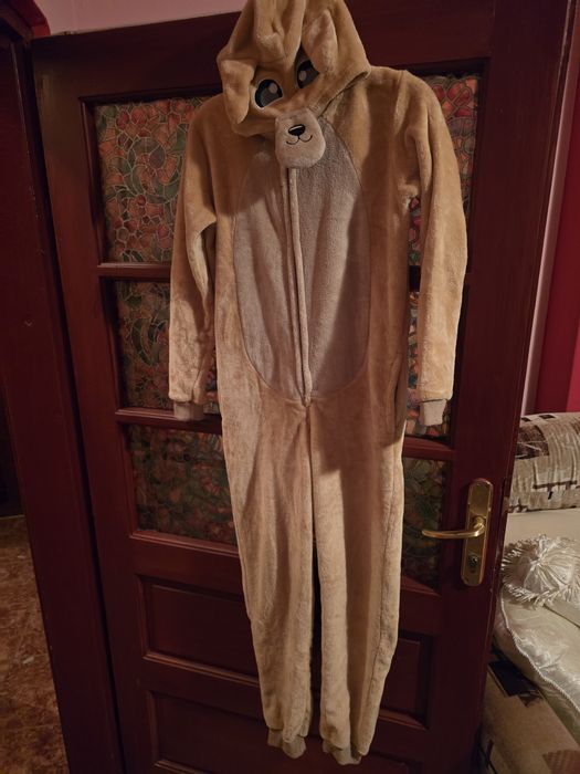 Pijama dintr o bucata Leu 12 ani