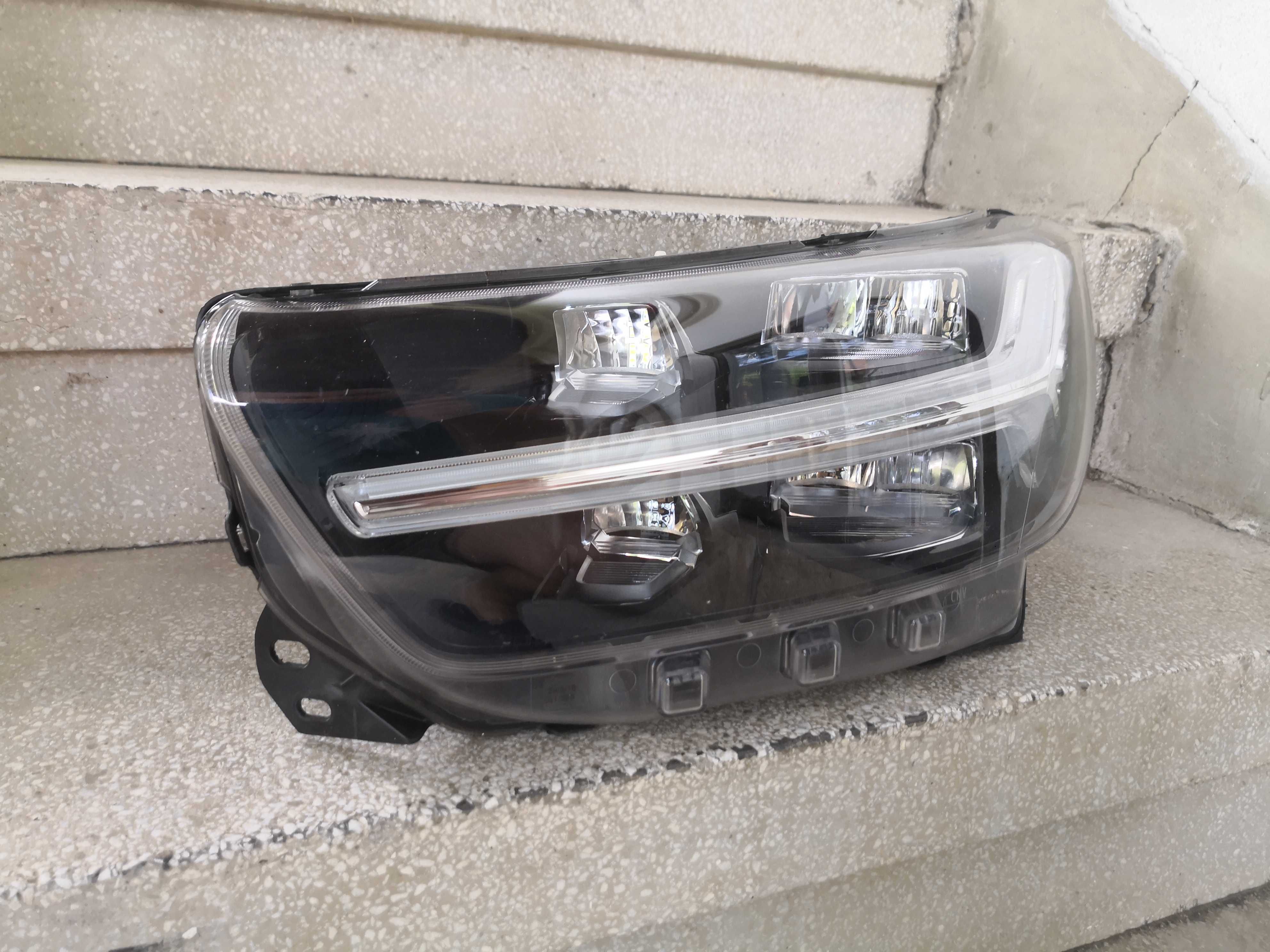Фар Volvo XC40 ляв LED/Фар Волво ХЦ40 Оригинален