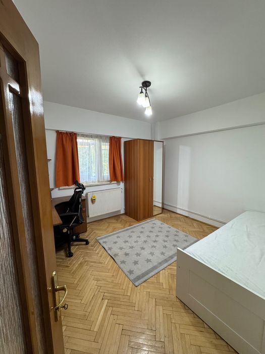 Închiriez apartament 2 camere decomandat, Casa Științei, Craiova