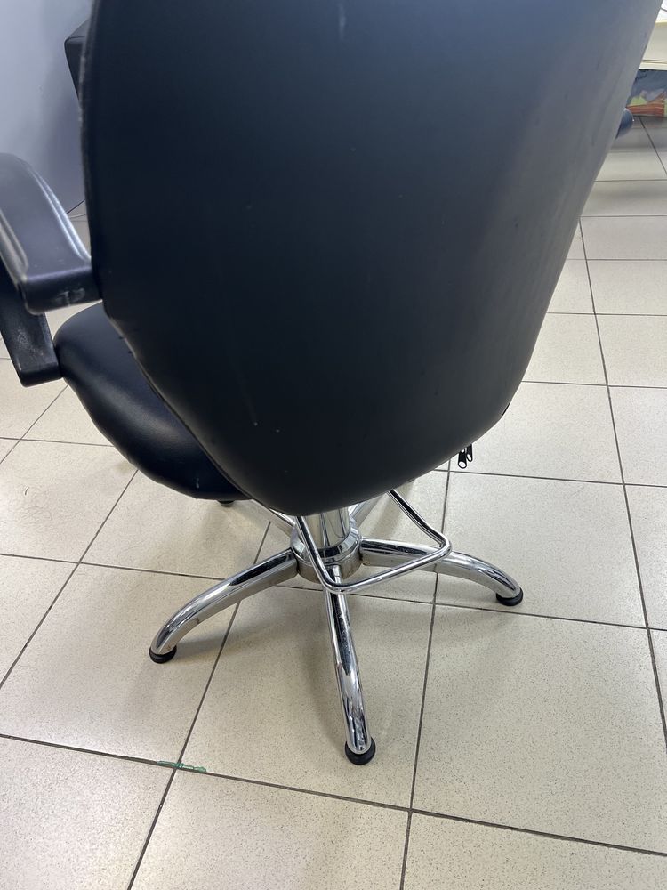 Кресло для парикмахерской