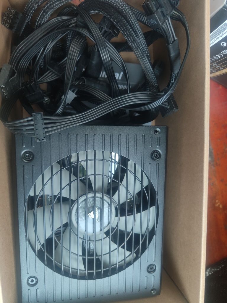 Sursa PC RM750 w