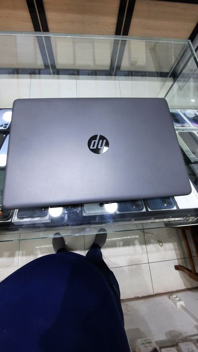 Notbook hp yangi turipdi