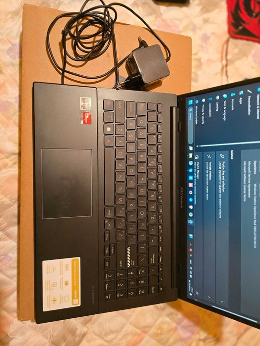 ASUS VivoBook Go 15 | DDR5, Wi-Fi 6, NVMe, Ryzen 3,IPS Екран |Като нов