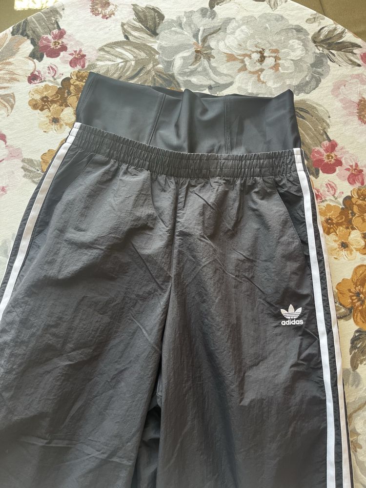 Ново Долнище анцуг Adidas Originals GN2868