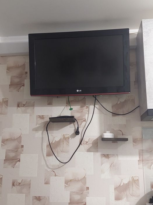 Продам Телевизор LG