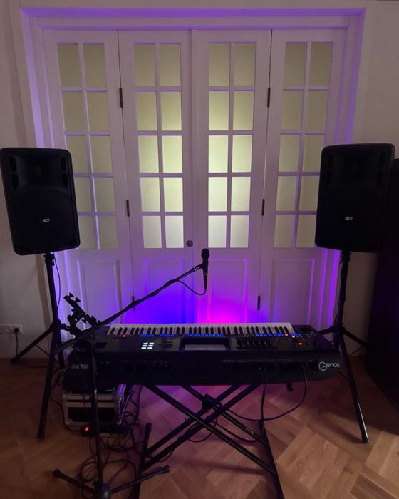 Yamaha Genos1 cu husa Gator