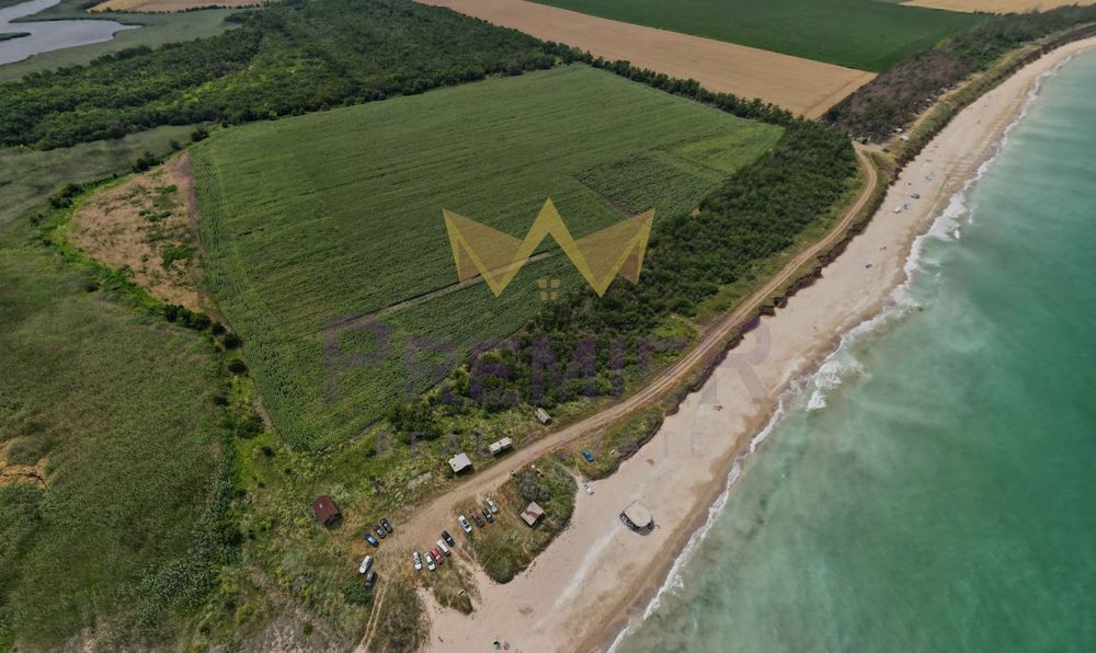 Продава се Парцел в с. Крапец, Област Добрич - 36455 кв.м за 53 €/кв.м - Снимка #3