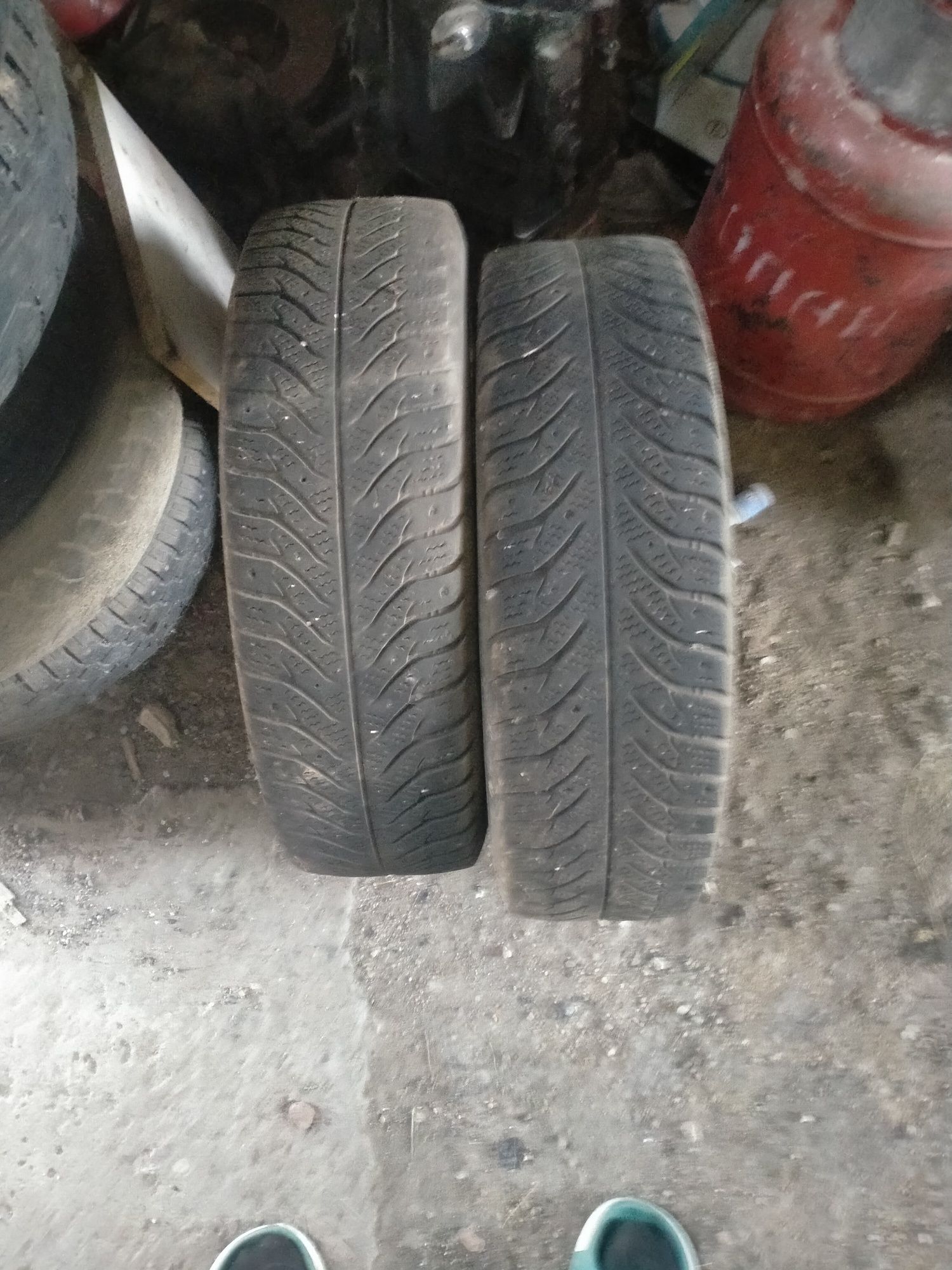 Продам шины р13 зимние