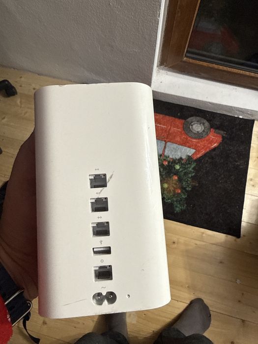 Raouter Apple AirPort Time Capsule si AirPort Extreme