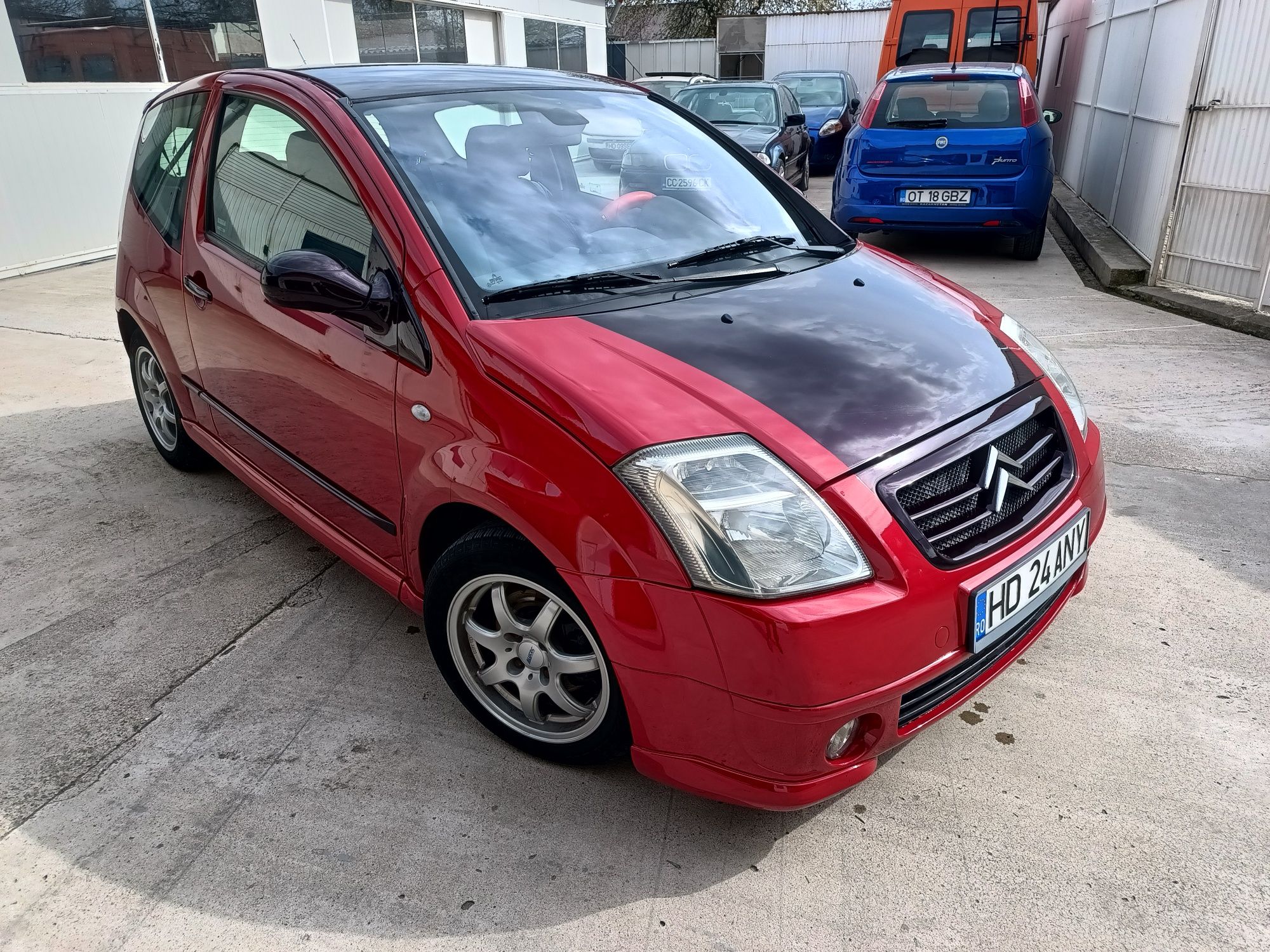 Vând Citroen C2 impecabil .