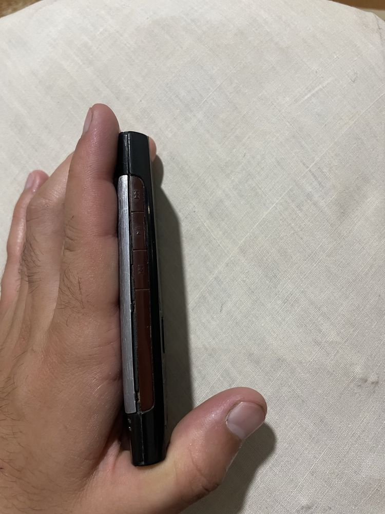 Телефон NOKIA сотилади.