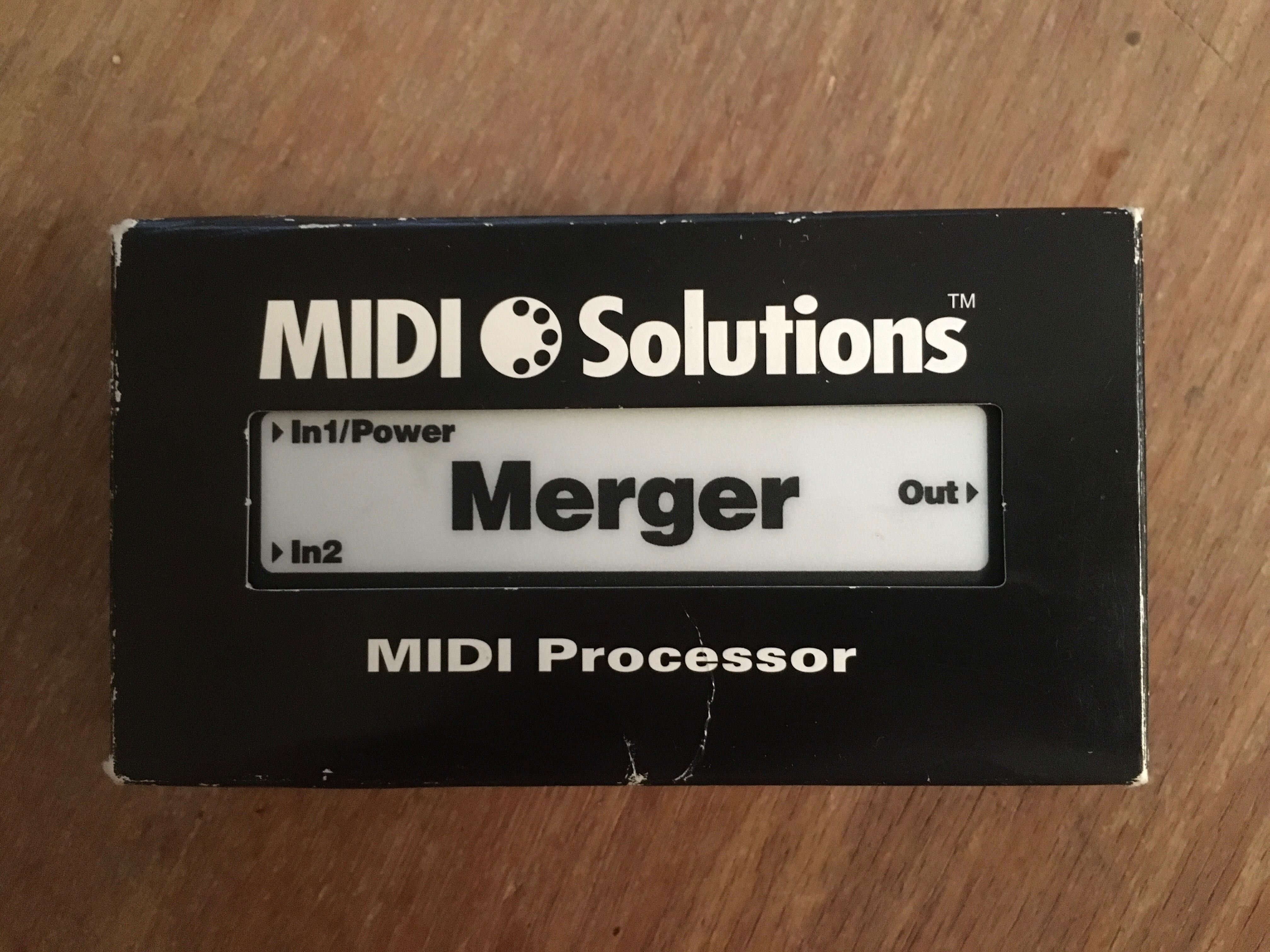 MIDI процессор смеситель (2 in - 1 out) MIDI Solutions Merger.