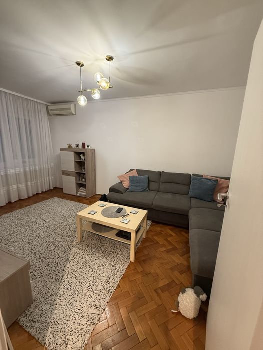 De inchiriat-Apartament 3 camere