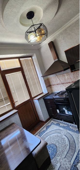 Chilonzor tumani Farxod bozori yonida oilaga talabalarga kvartira bor