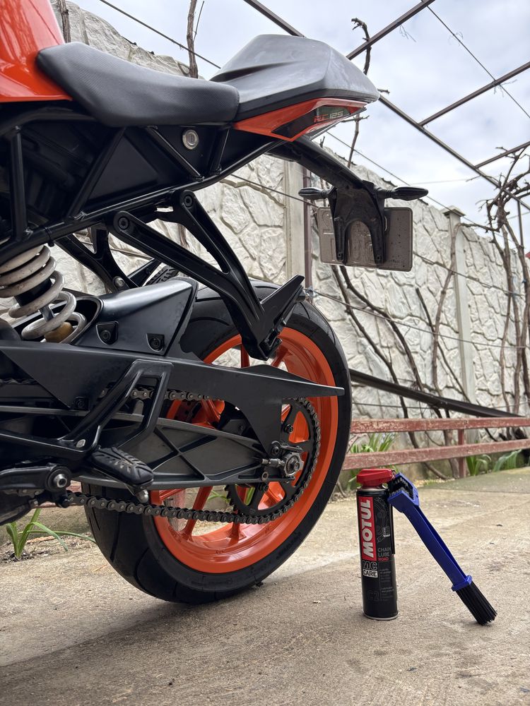 Ktm rc 125.