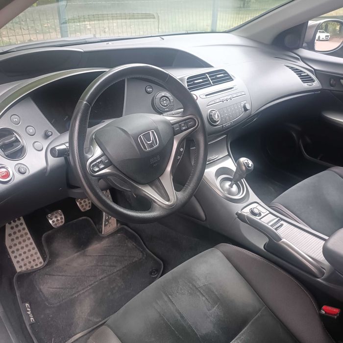 Хонда Сивик 8 2011г.