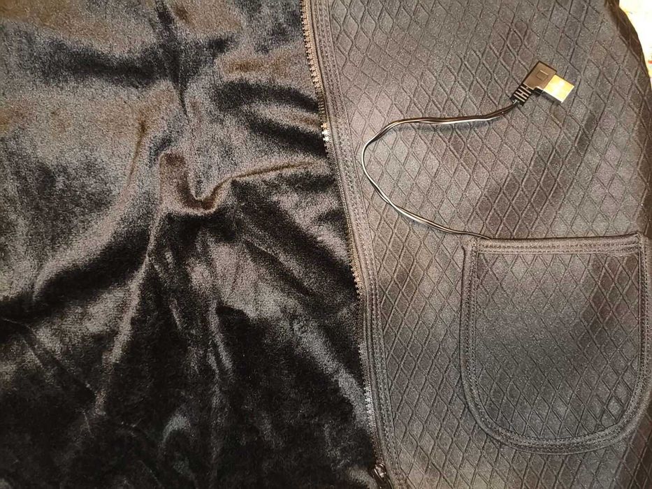 Елек с електрическо нагряване чрез външен акумулатор