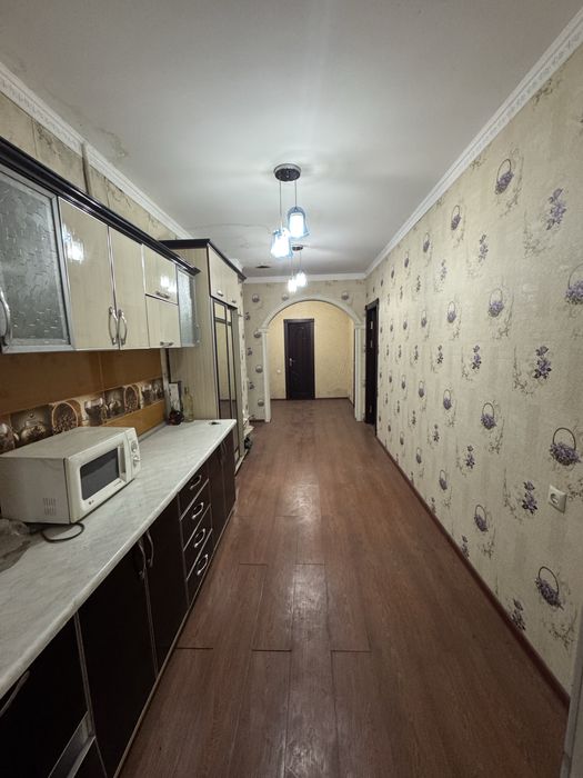 Srochno kvartira sotiladi 3 xona 1 - etaj 78 kvadrat