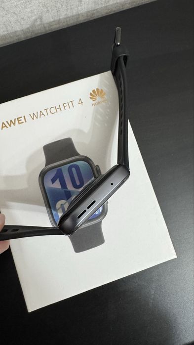 Продаю свои huawei watch fit 4 состояние хорошее