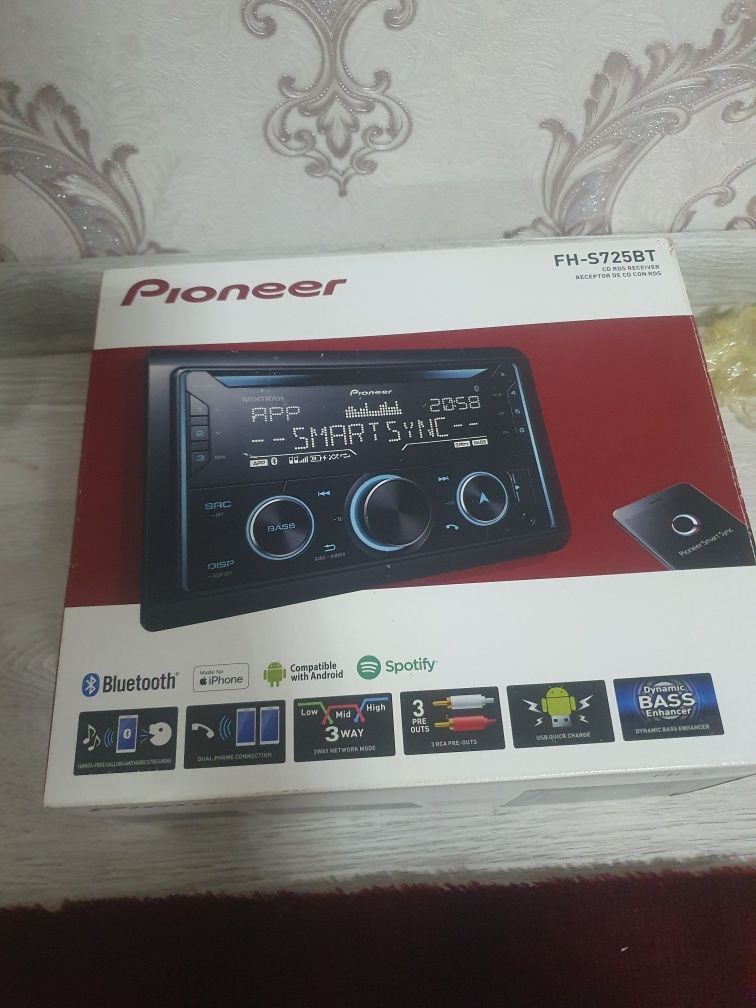 Pioneer 725 bt sotiladi