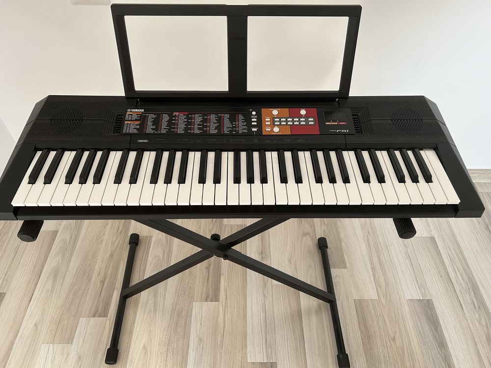 Orga Yamaha PSR F51