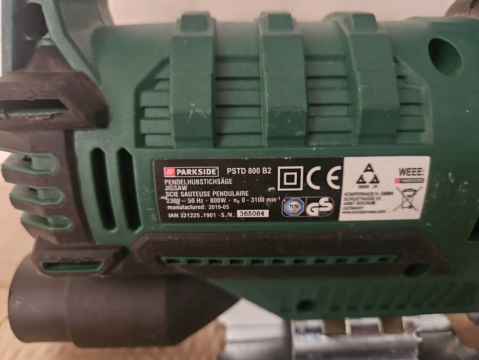 Fierastrau pendular parkside cu iluminare , laser , turatie reglabila
