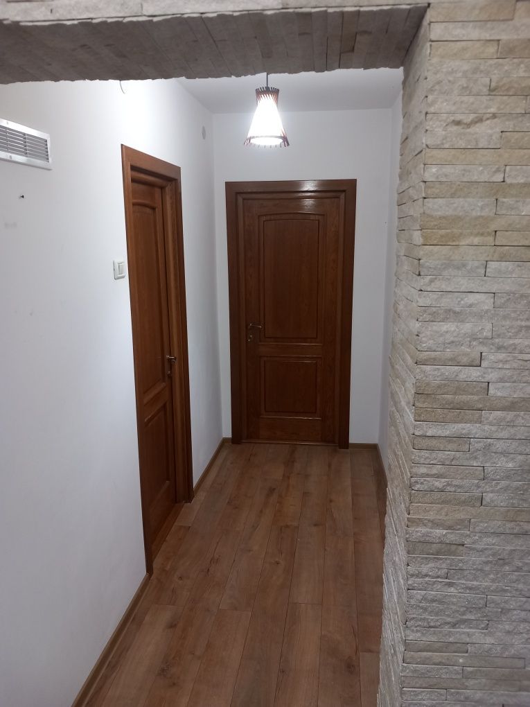 Vând Apartament 2 camere decomandat Bascov. Preț negociabil!