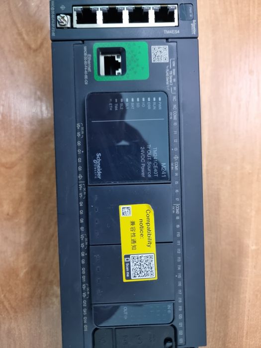 Schneider TM241CE40T, TM4ES4, TM3AI8, TM3DM24R.