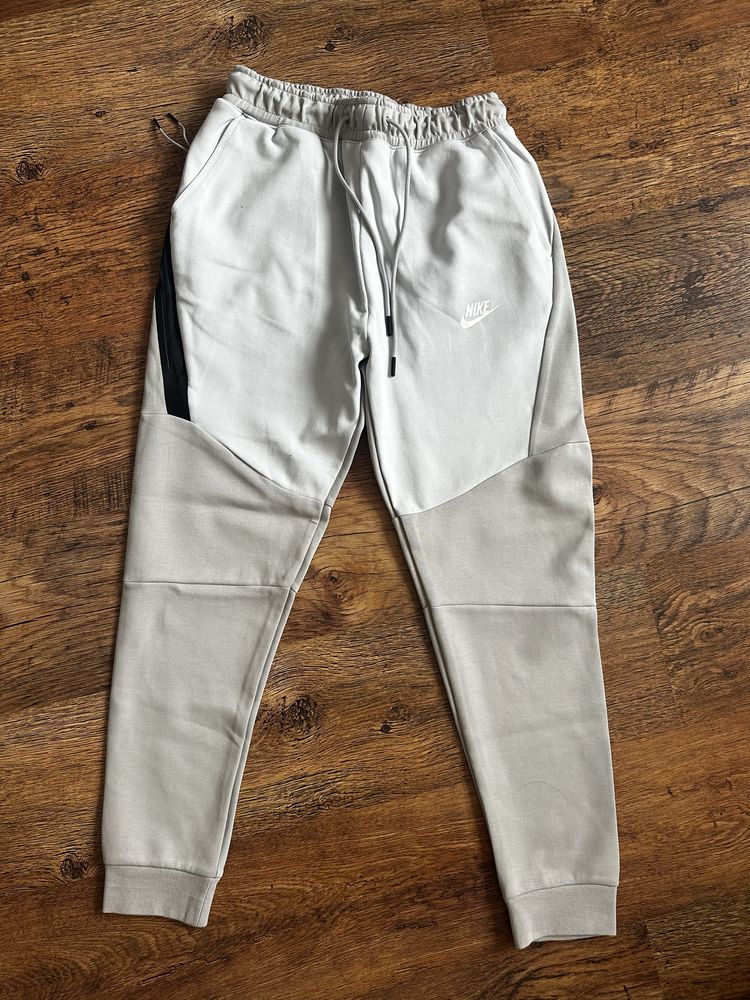 Nike tech fleece old season grey and white найк долнище